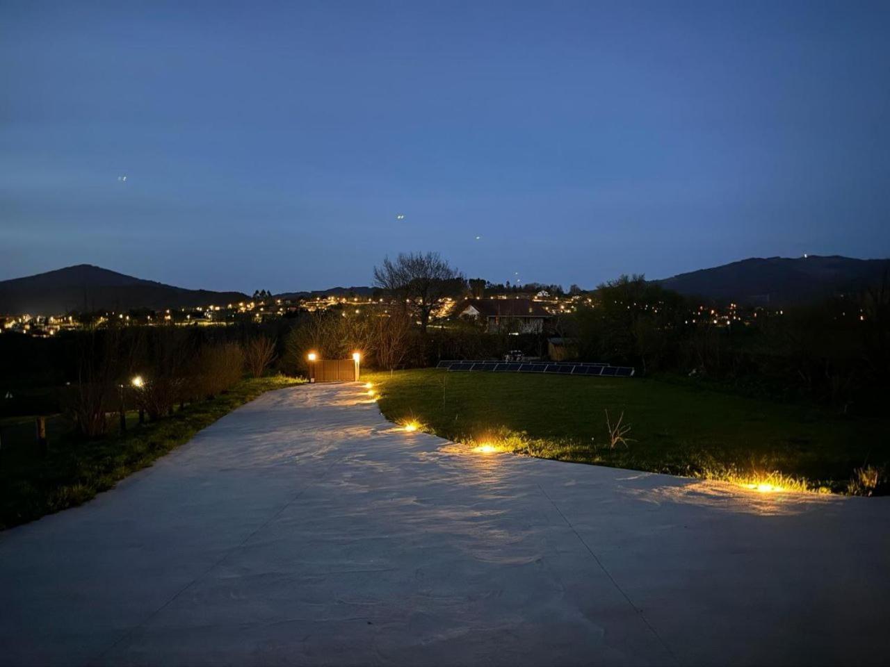 Artizar Gunea yurta con jardín Mungia Exterior foto