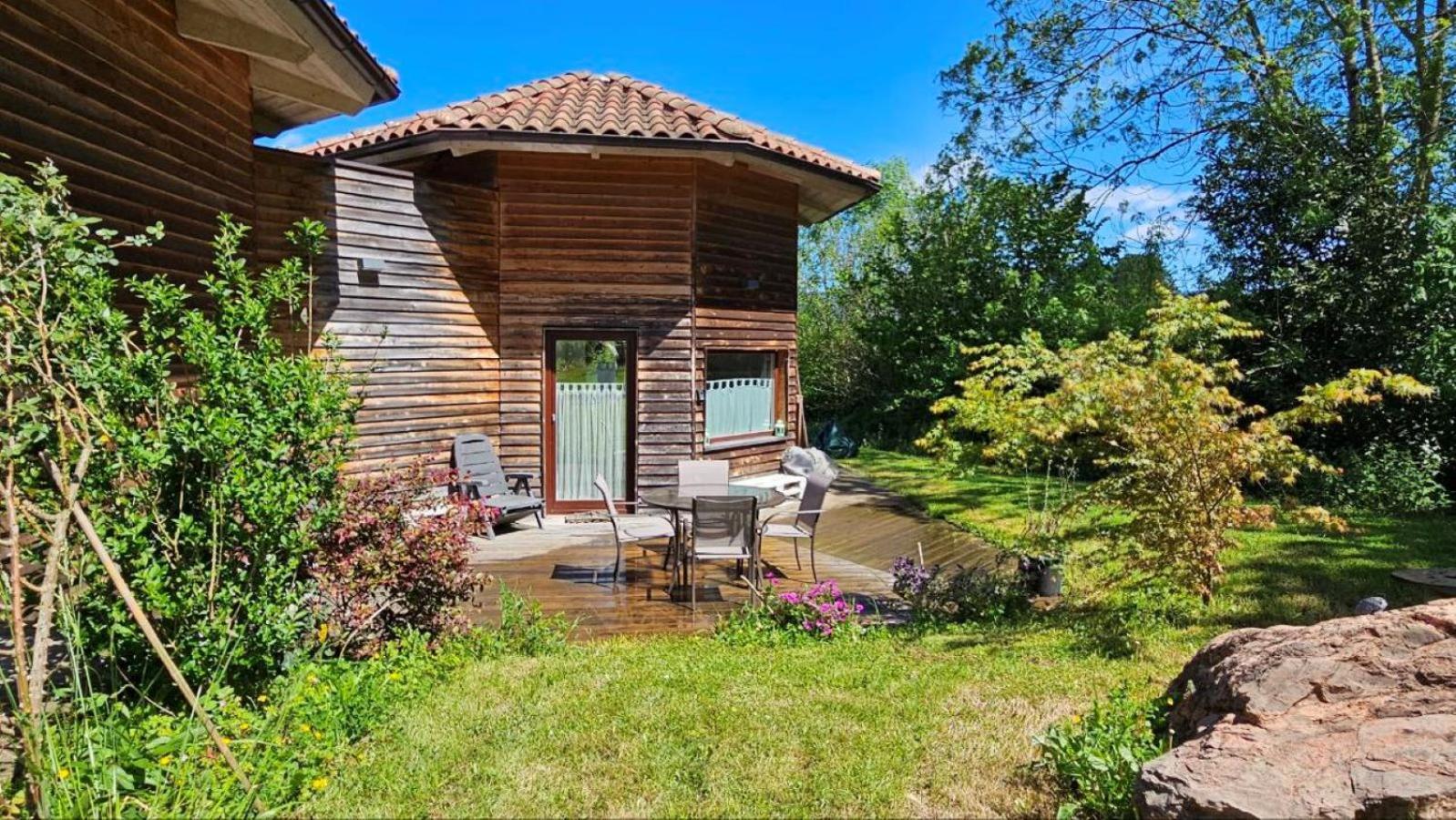Artizar Gunea yurta con jardín Mungia Exterior foto